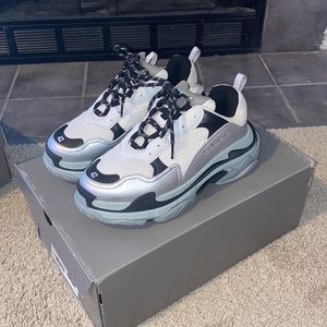 Balenciaga triple s size 42 Us Size9